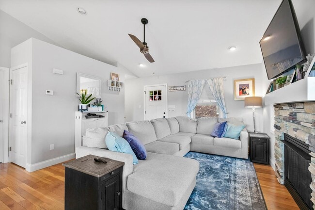 Photo - 101 Clayton Dr