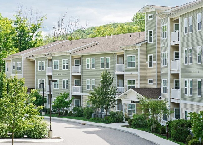 Building Photo - Towne Brooke Commons Rental