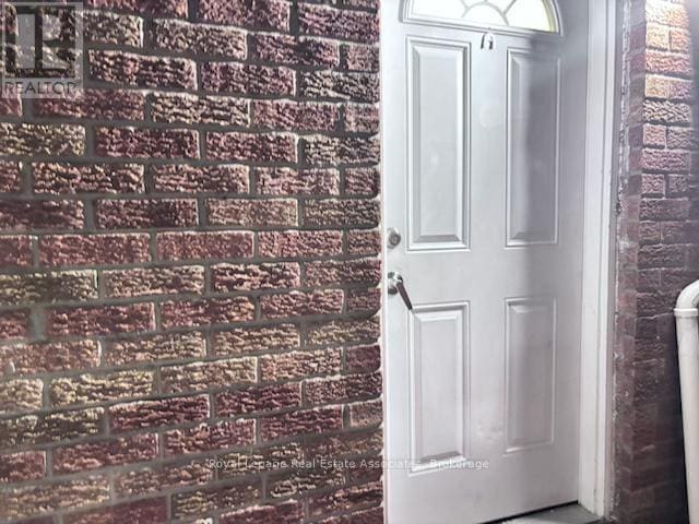 Photo - 130 Kingswood Dr