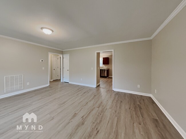 Photo - 172 Saw Mill Dr