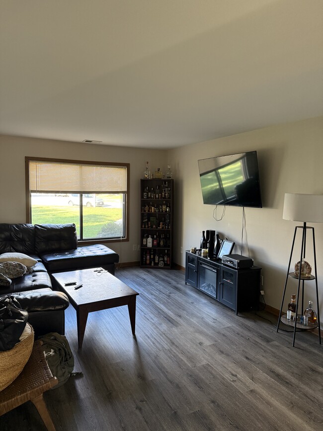 Living room - 440 Echo Ln Unit A