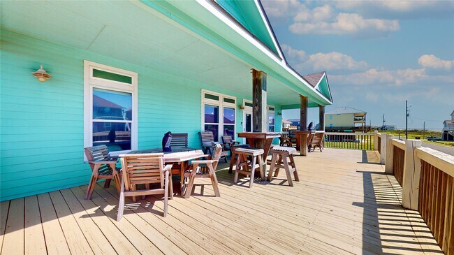 Building Photo - 1121 Blue Water Dr