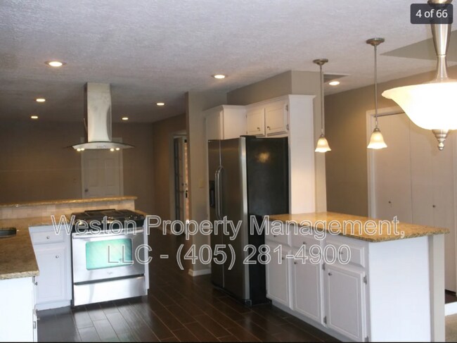 Photo - 503 Elmcrest Dr