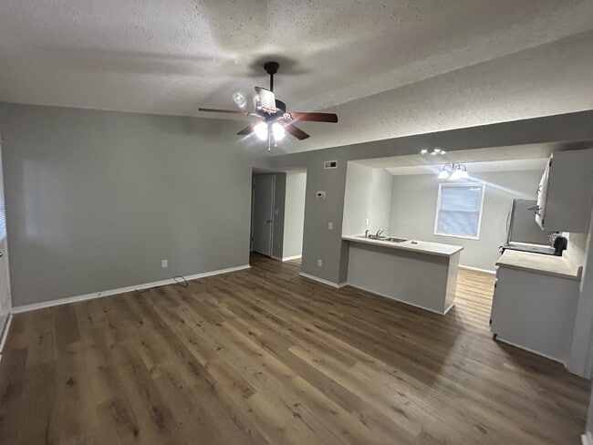 Photo - 59 Kenway St