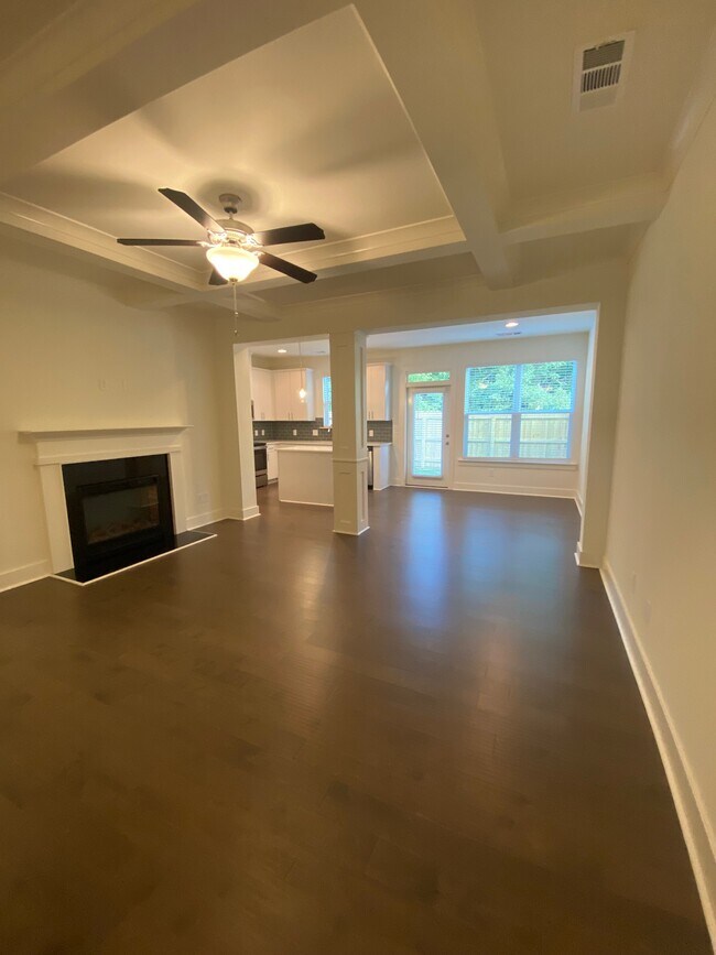 Photo - 465 Auburn Valley Way