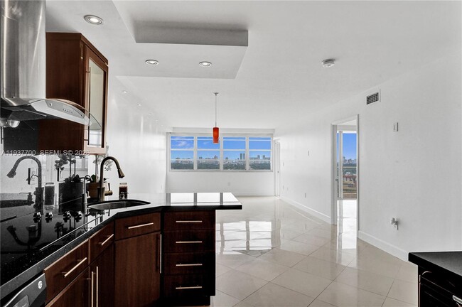 Photo - 1351 NE Miami Gardens Dr Unit PHE4