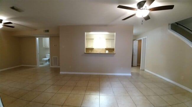 Building Photo - 909 Ave I Unit 3 Rental