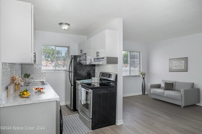 Photo - 115 Seminole Ave W Unidad 209