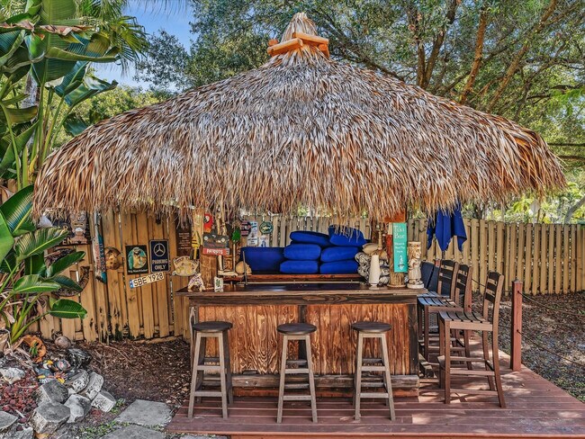 Photo - 1449 Banyan Cir