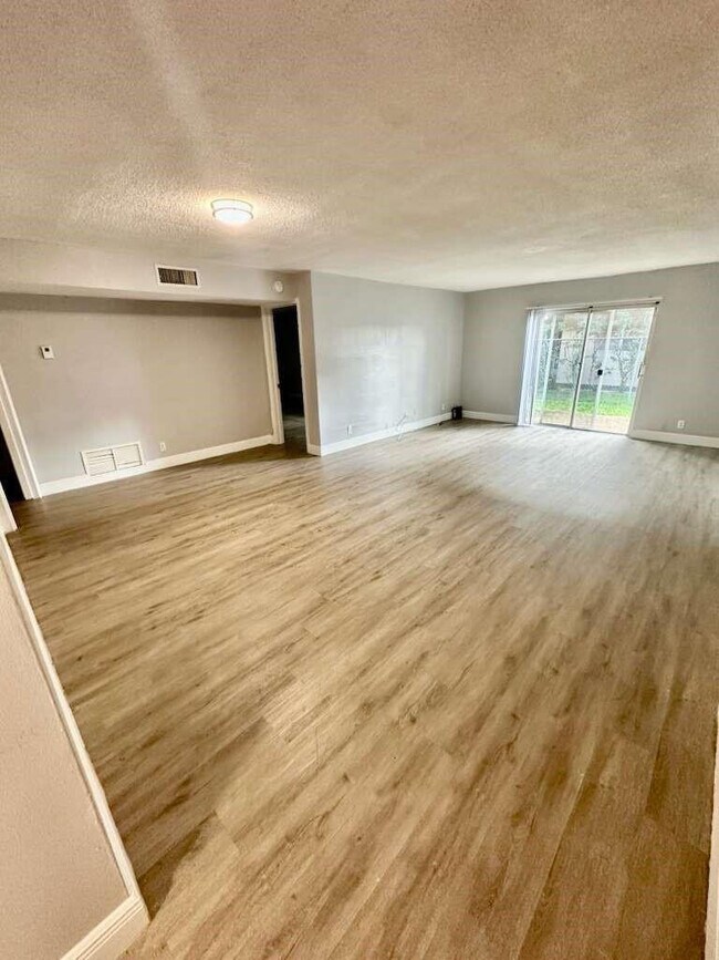 Photo - 1740 NW 60th Ave Unidad 6