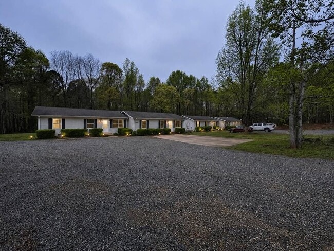 Photo - 4694 Giddon Martin Rd