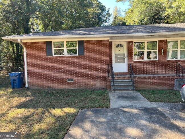 Building Photo - 1083 Center St SW