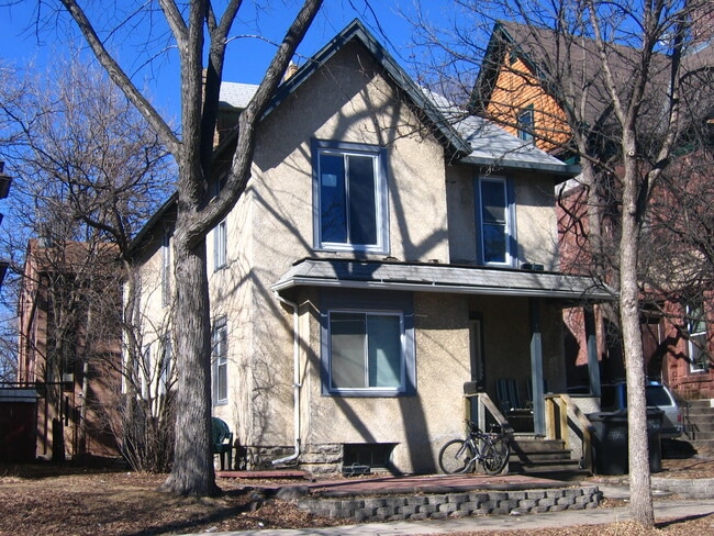 Photo - 425 12th Ave SE