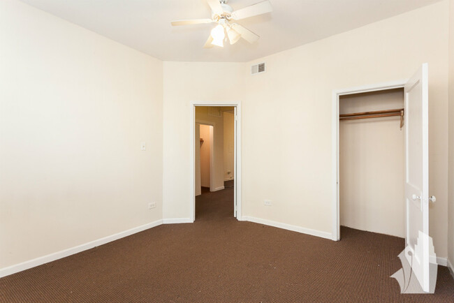 Photo - 2254 N Southport Ave Unidad 1 Rental