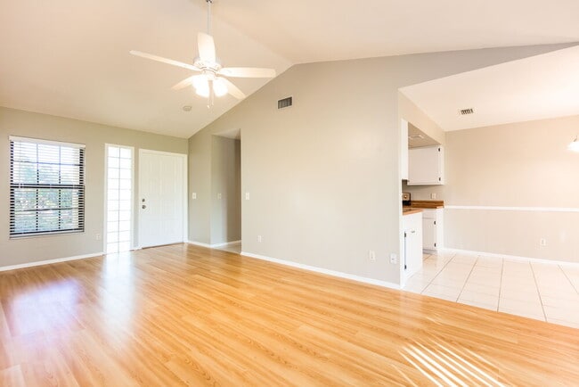 Photo - 817 SW 9th Ave