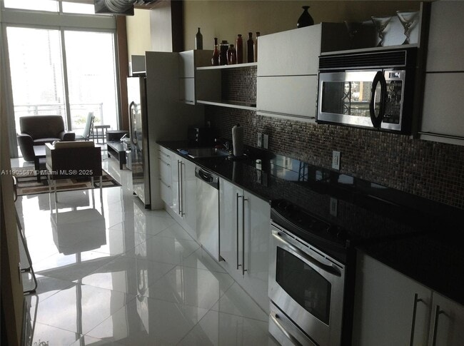 Photo - 690 SW 1st Ct Unit PHI-01