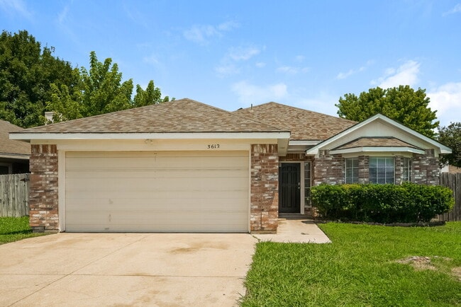 Building Photo - 3612 Garden Springs Dr