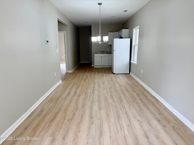 Photo - 118 E Collins Ct