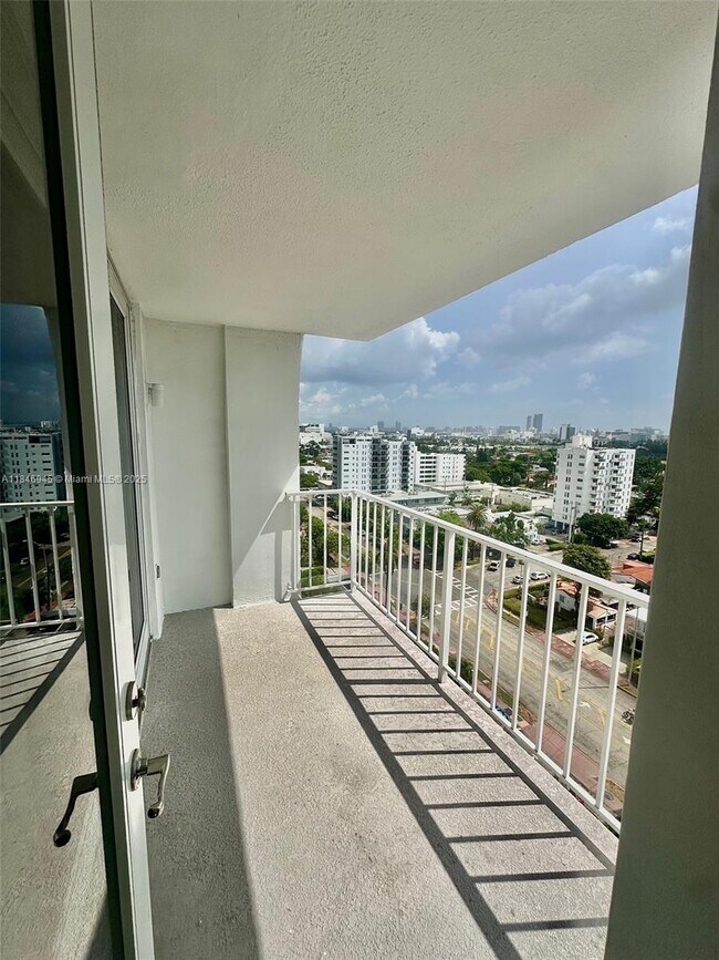 Photo - 1228 West Ave Unit 1109