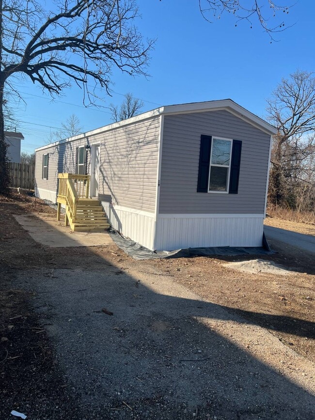 Photo - 200 E Zora St