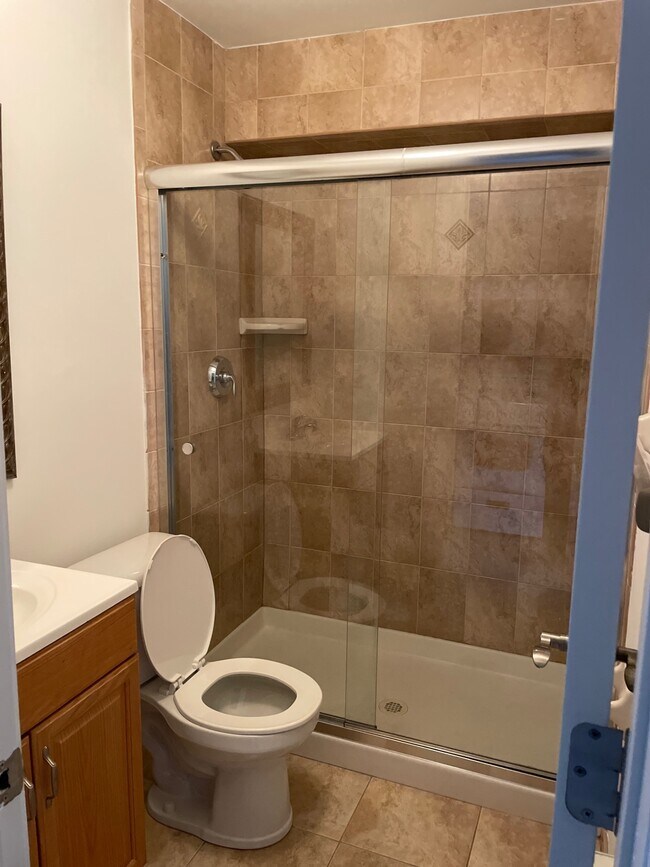 Photo - 98 Crabtree Ave Unidad 2