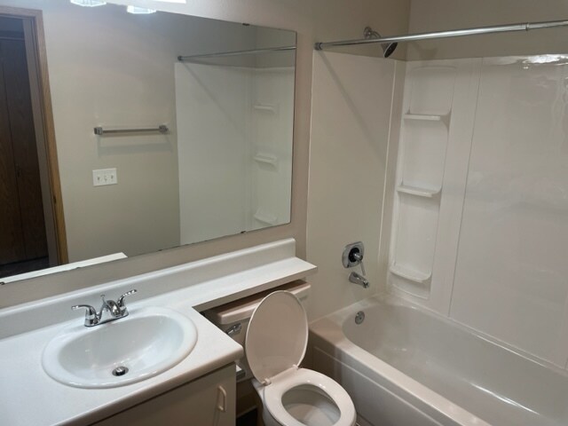 Photo - Woodland Apartments