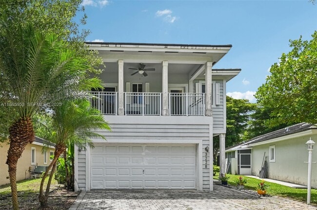 Building Photo - 3228 SE 3rd Dr