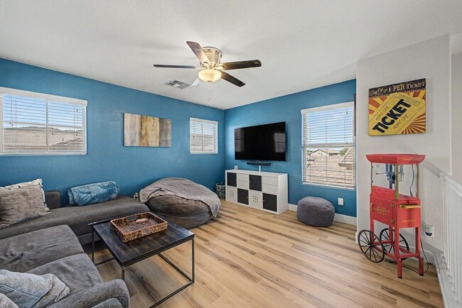 Photo - 5924 W Park View Ln