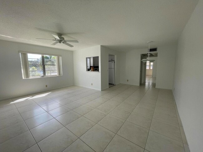 Photo - 343 Windsor O