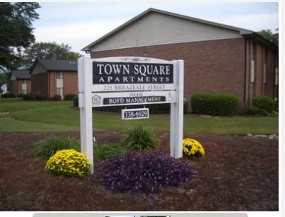 Photo - Town Square Apartments