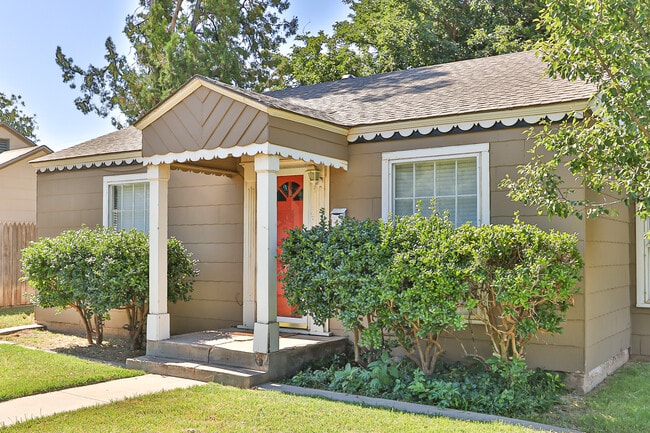 Photo - 2517 33rd St