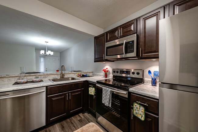 Devon Pointe Apartments and Townhomes
