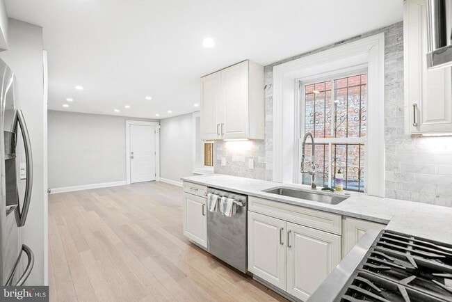 Photo - 1330 Vermont Ave NW Unit 2