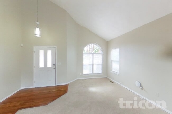 2560 Covington Pl
