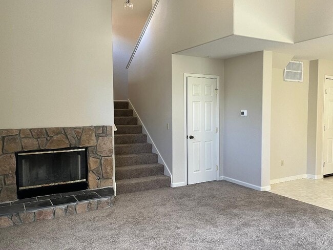 Photo - 12 Monterey Ct