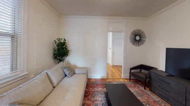 Building Photo - 617 Monroe St Unit 2 Rental