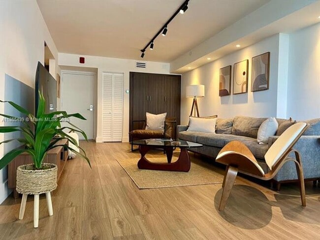 Photo - 6820 Indian Creek Dr Unit 6820 Indian Creek Dr 5C