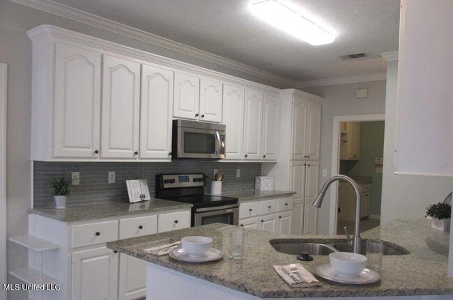 201 Apple Blossom Cir