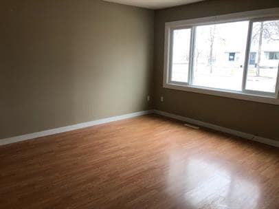 Photo - 4807-453A 53a St