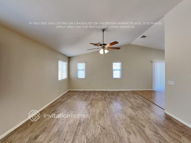 Photo - 5912 Trumbull St