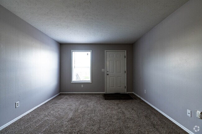 2BR, 1BA - 826SF - Living Room - River Retreat Apartments