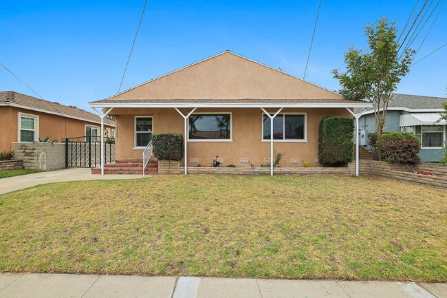Building Photo - 3709 Olive St Rental