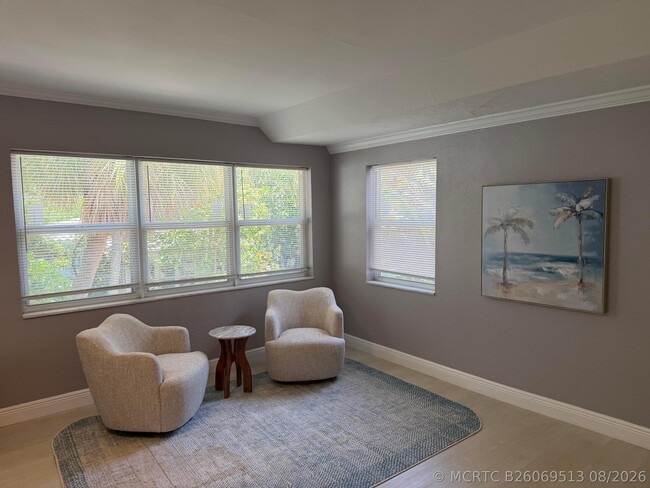 220 Washingtonia Ave Unit E