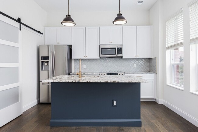 Photo - Luxury Living in the Short North!