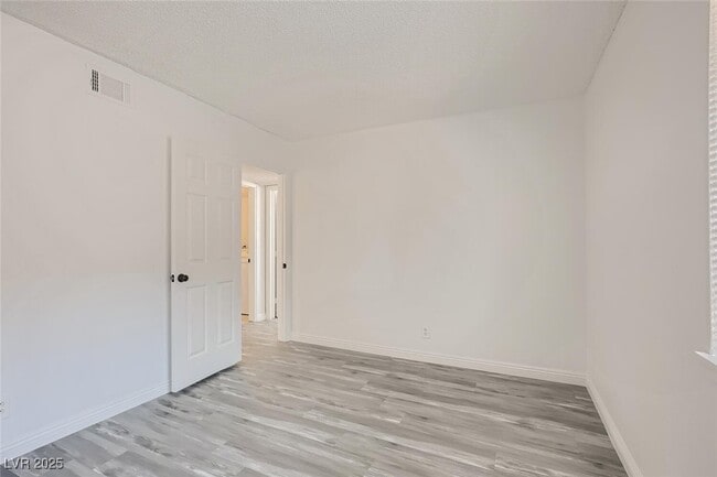 Photo - 4364 Tara Ave Unit D