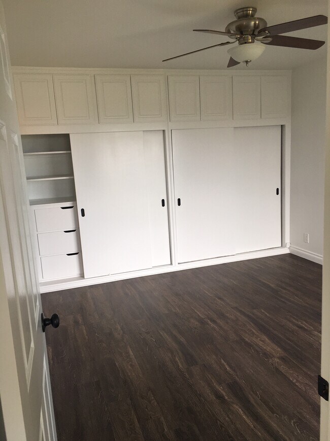 Photo - 667 W 37th St Unidad 667