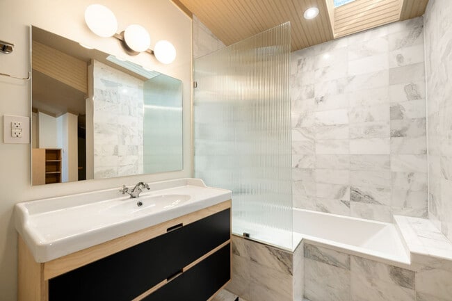 Photo - 1510 Race St Unidad SI ID1056159P