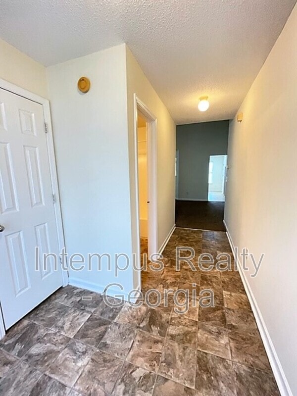 4389 Persian Ct SW