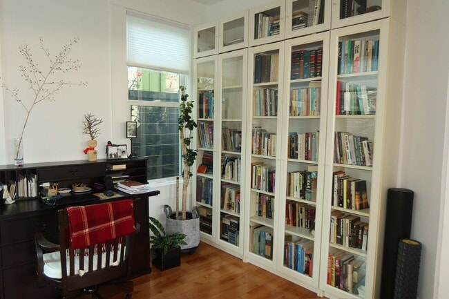 Photo - Elegant, Light-Filled Furnished Alameda Home with Indoor-Outdoor Living