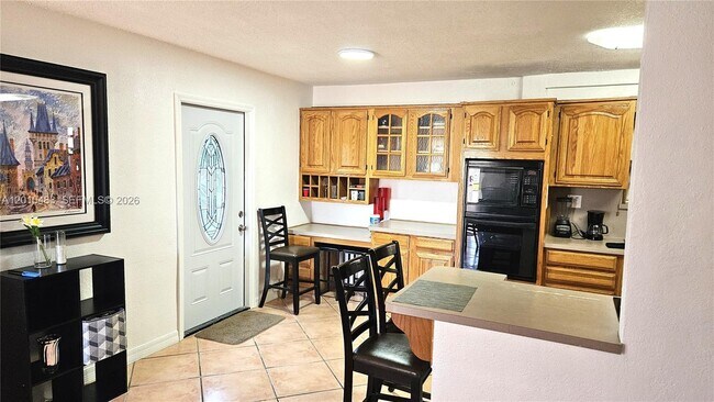 Photo - 690 SW 120th Ave